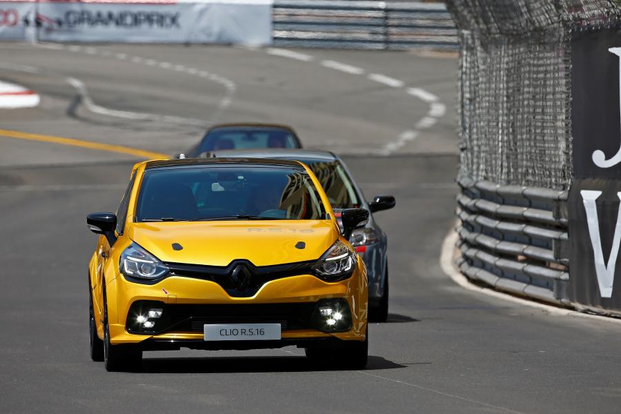  Renault Clio R.S.16 Concept 2016 года  (фото 52 из 54)